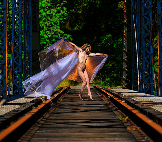 DavisPhotoArts Boudoir with Model Vivian Cove